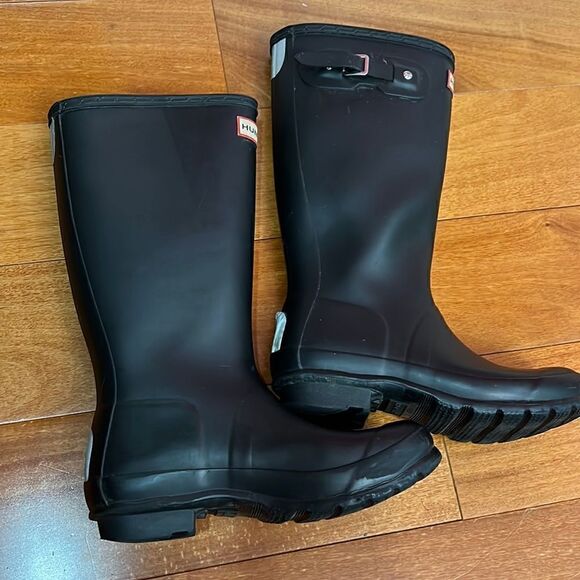 Hunter black tall rain boots size 37 US 6 - Picture 3 of 11